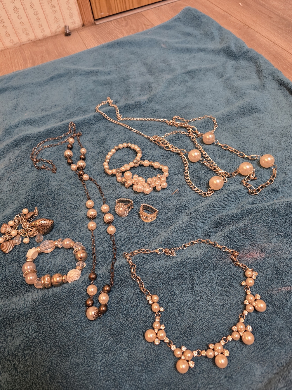 Elegant Faux Pearl Silver-Tone Necklace and Bracelet Set - Women Jewelry